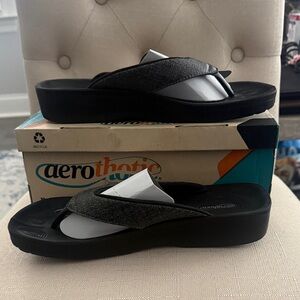 AeroThotic Women's Grey Sandals - New